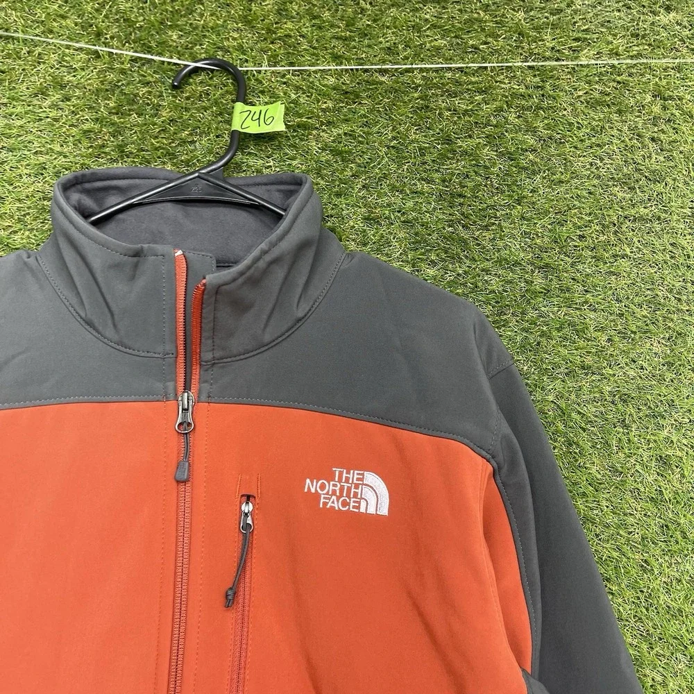 The North Face Apex Bionic 3 Jacket Mens Medium Water Repellent Softshell Hiking